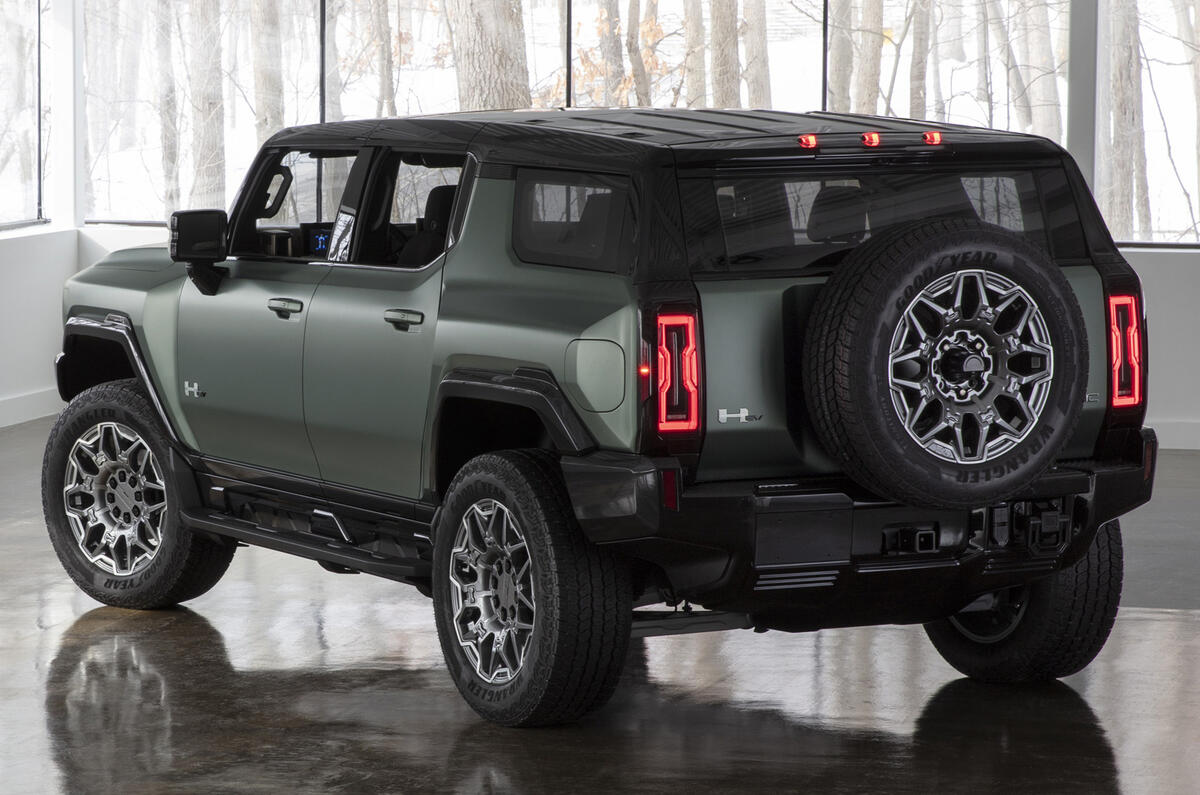 2024 GMC HUMMER EV SUV 022