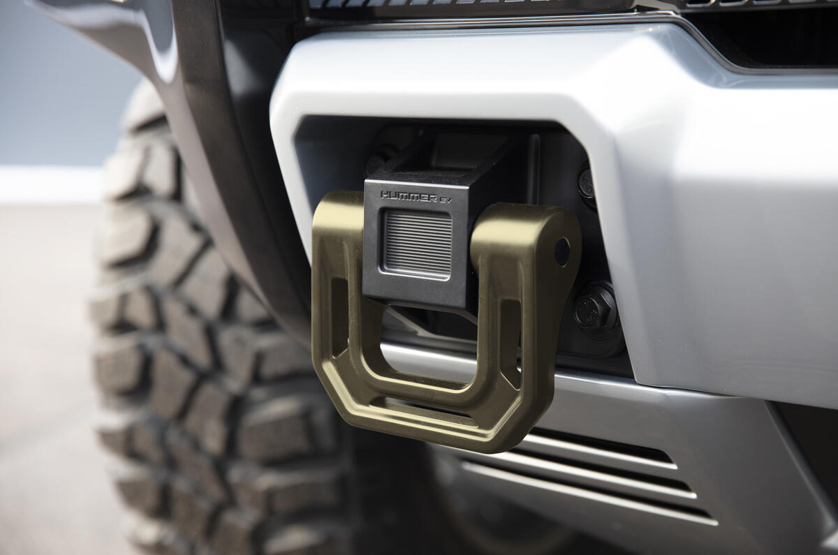 2024 GMC HUMMER EV SUV 032