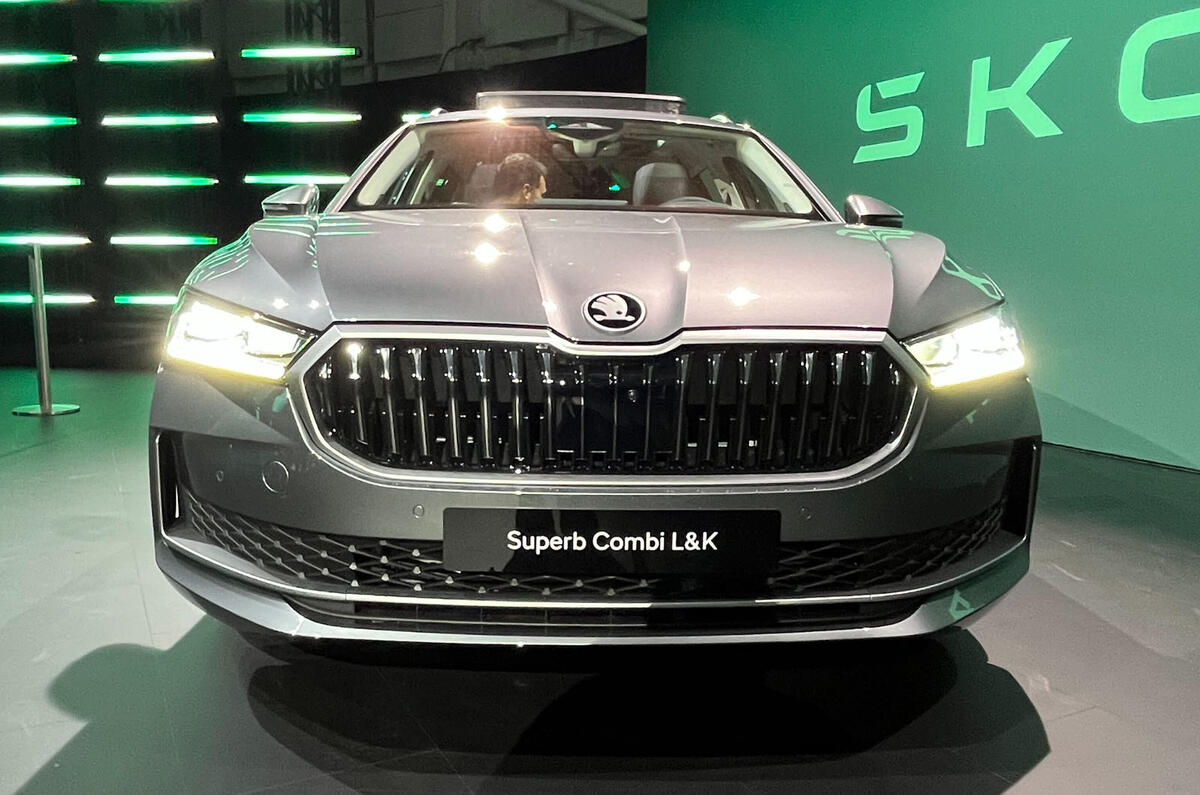 2024 Skoda Superb estate front