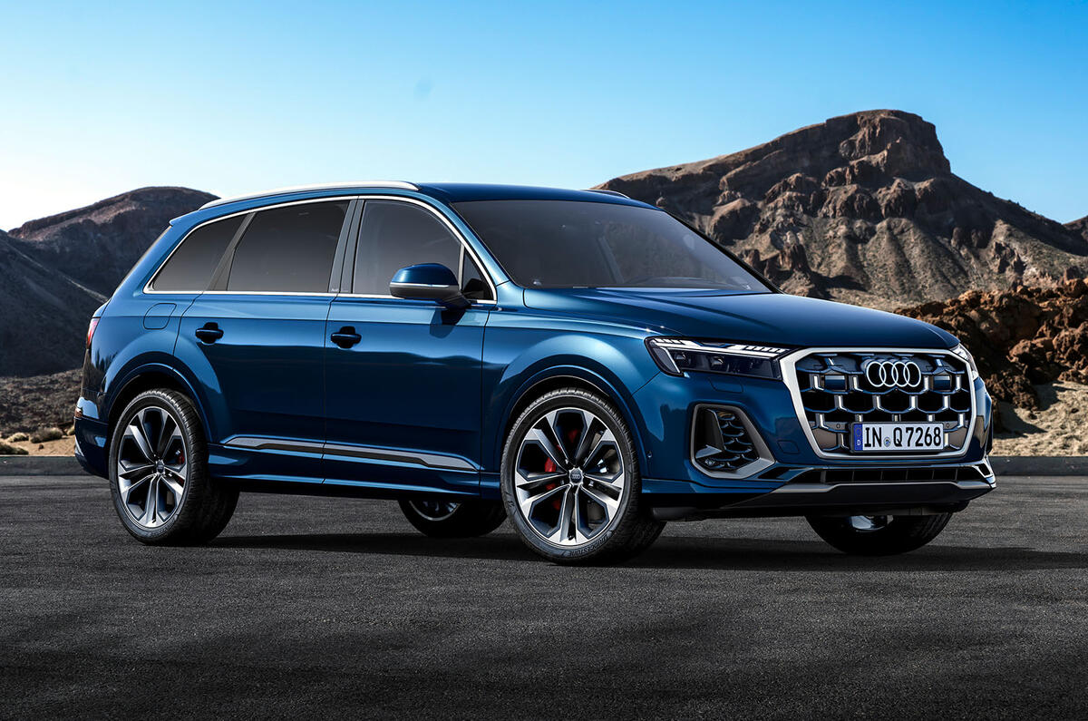 2024 Audi Q7 front three quarter