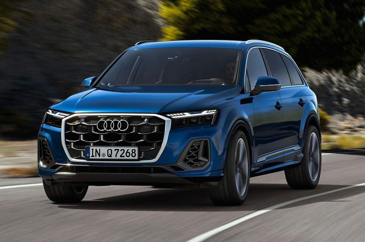 2024 Audi Q7 front three quarter tracking