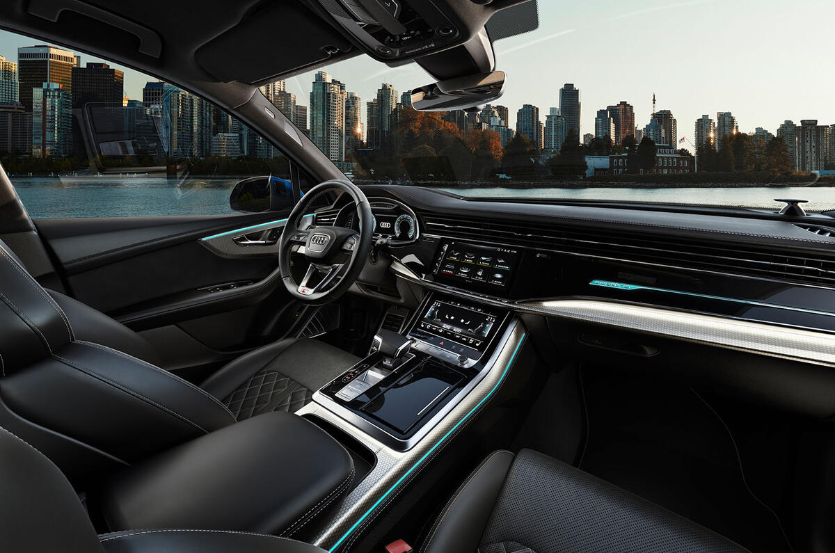 2024 Audi Q7 interior