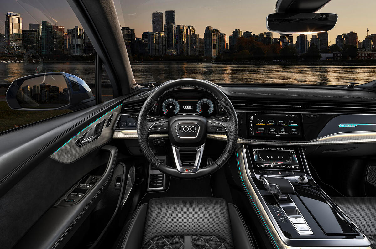 2024 Audi Q7 interior drivers wheel