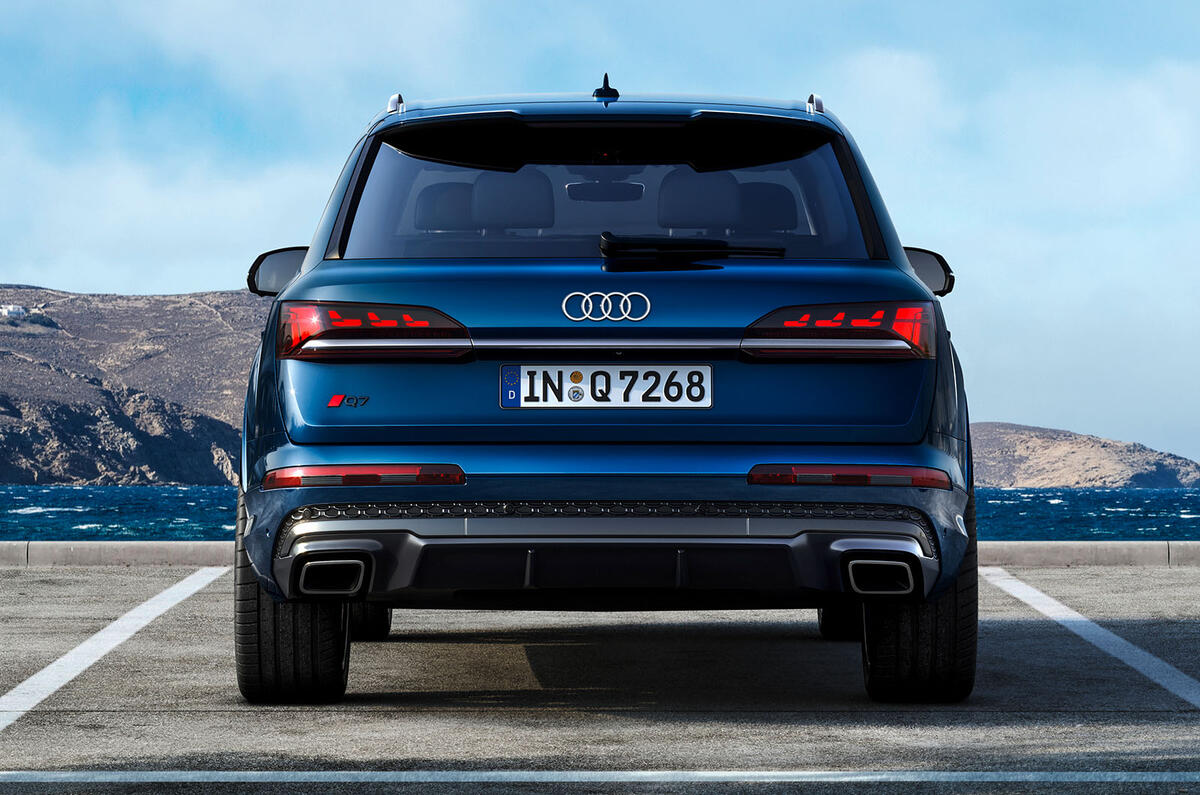 2024 Audi Q7 rear