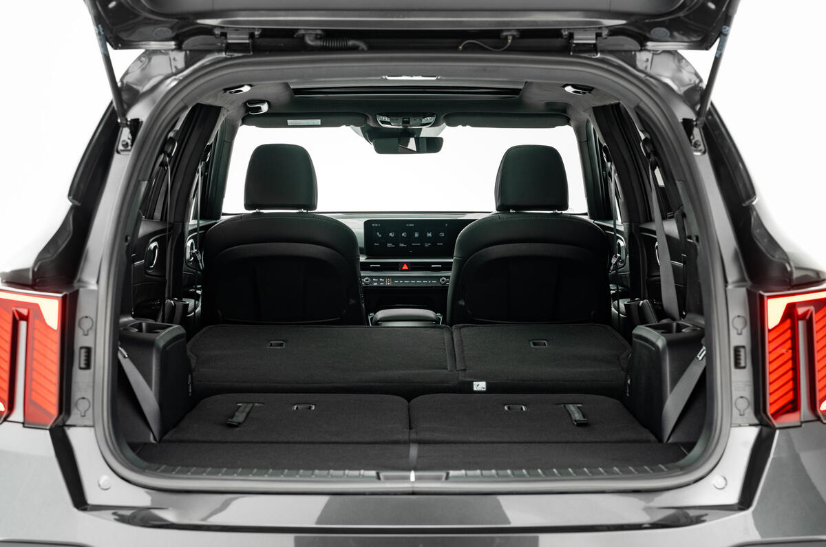 2024 Kia Sorento boot size with the seats down 2024 Kia Sorento boot size with the seats down