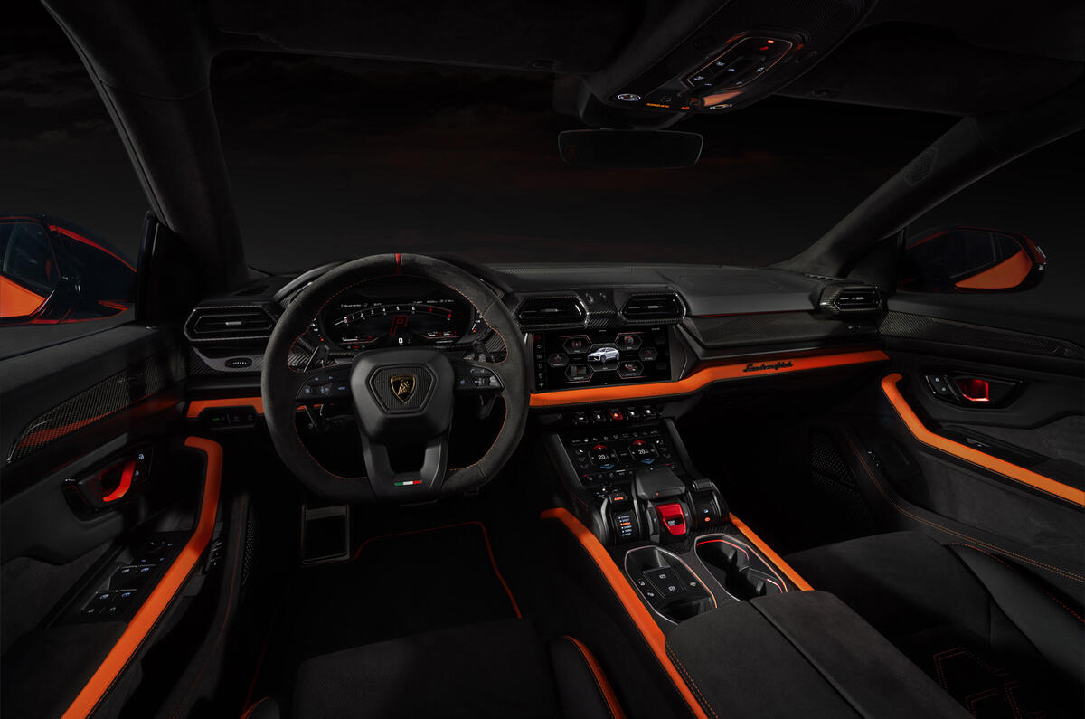 2024 Lamborghini Urus PHEV interior 2 2024 Lamborghini Urus PHEV interior 2