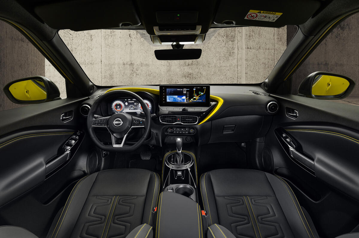 2024 Nissan Juke  full interior 2