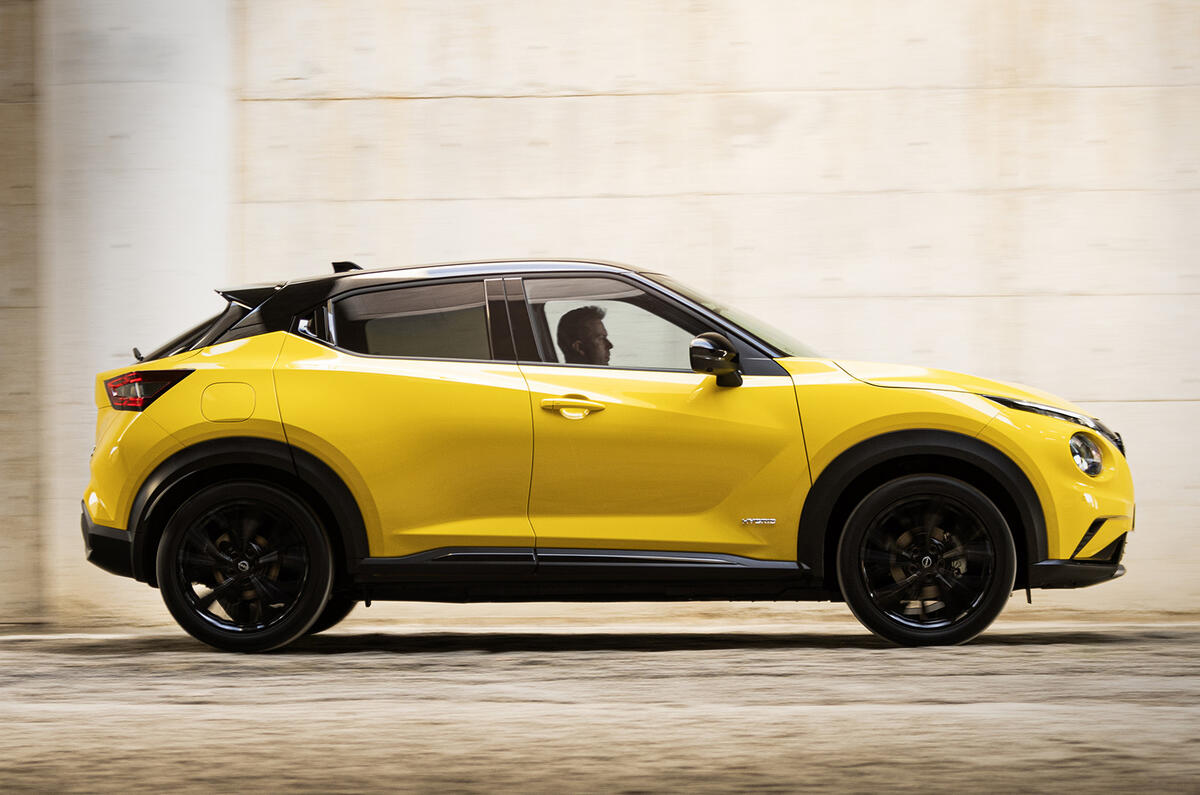 2024 Nissan Juke side driving