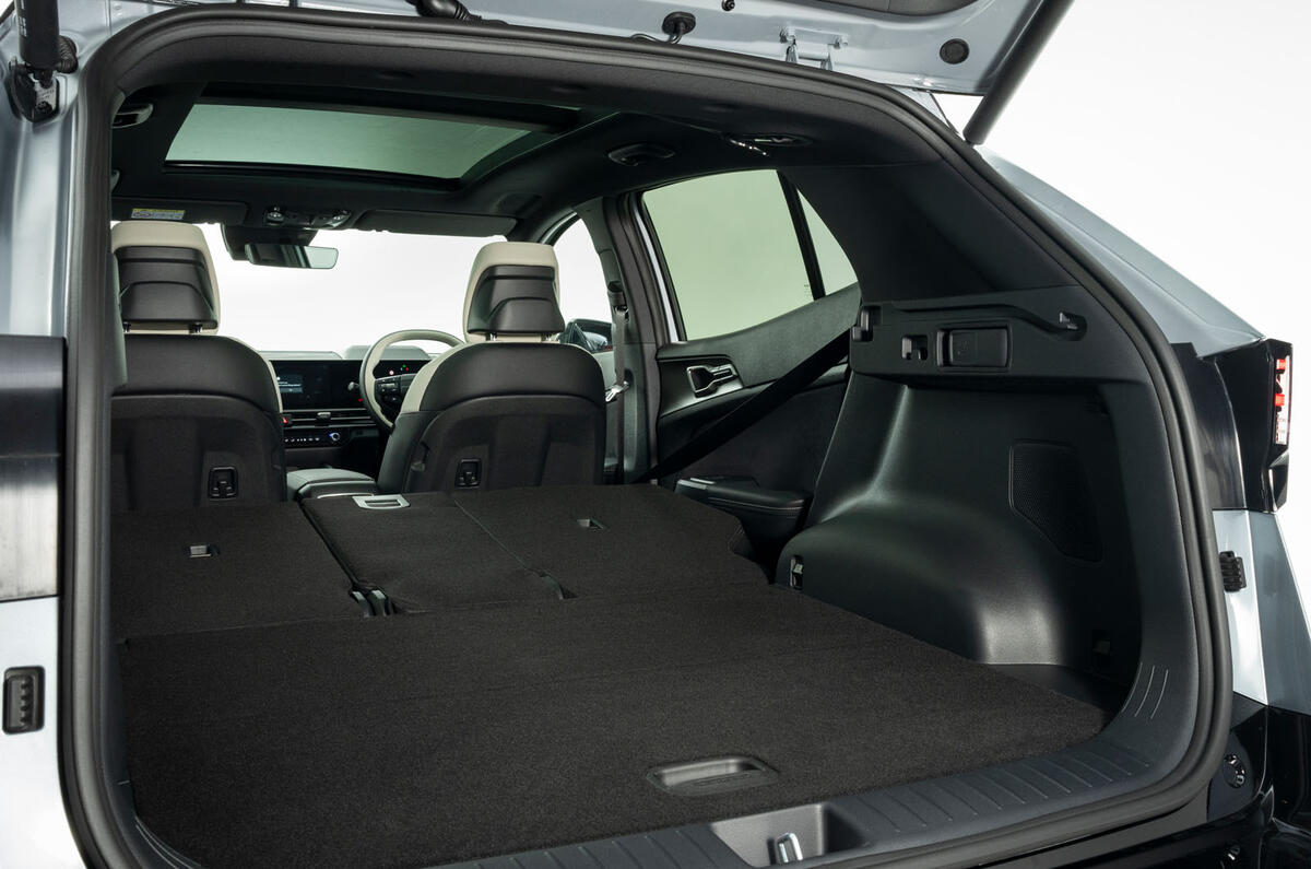 2025 Kia Sportage facelift boot seats down 2025 Kia Sportage facelift boot seats down