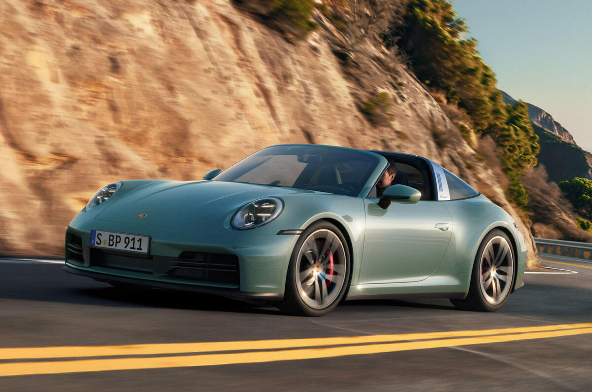 2025 Porsche 911 Carrera 4S front quarter tracking