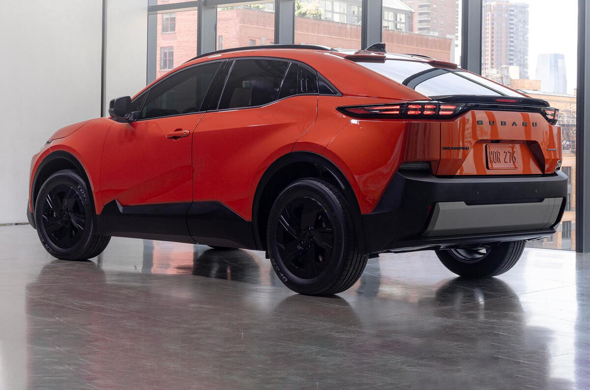 2025subaruunchartedinorangerearthreequarters 2025subaruunchartedinorangerearthreequarters