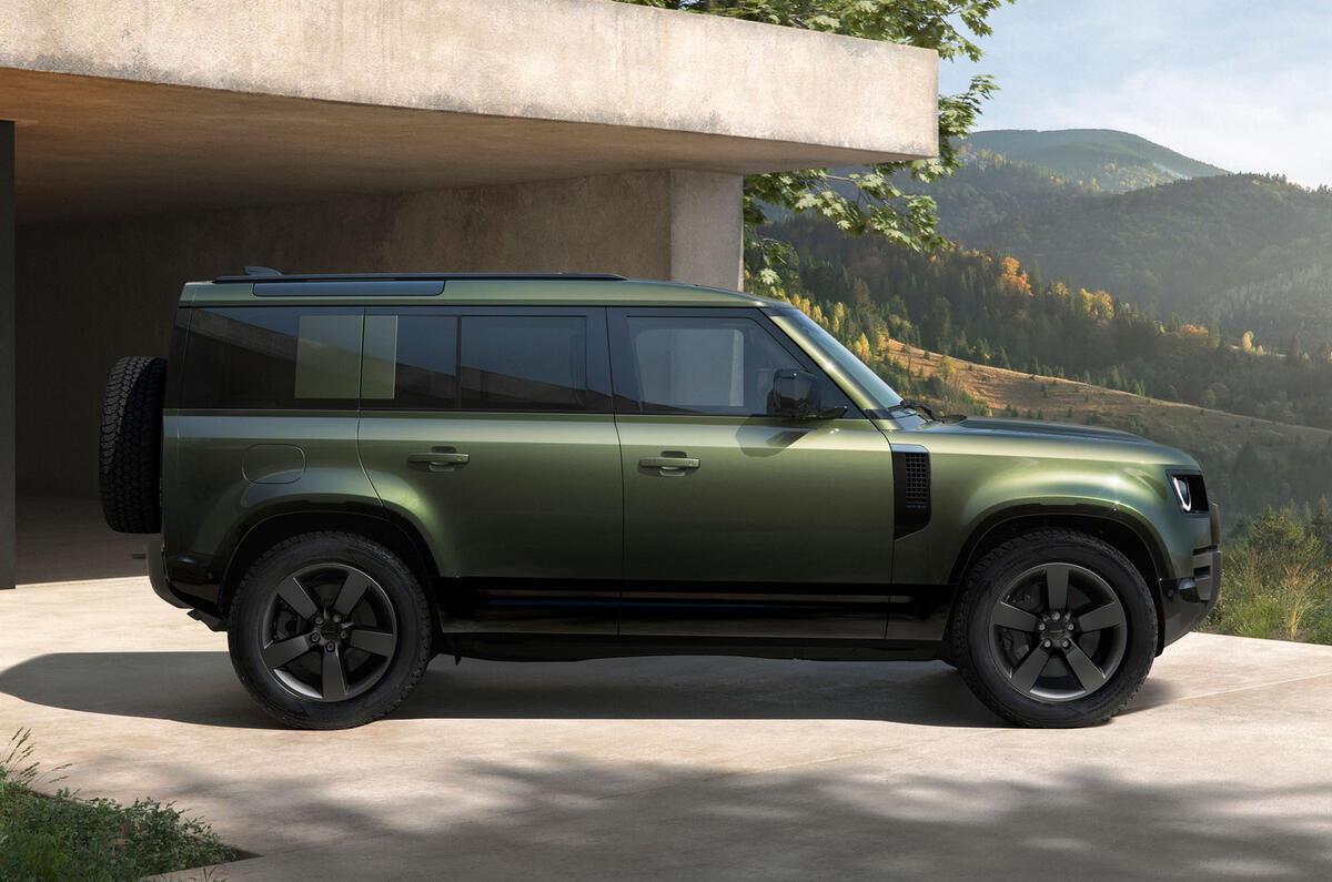 2026 Land Rover Defender side static