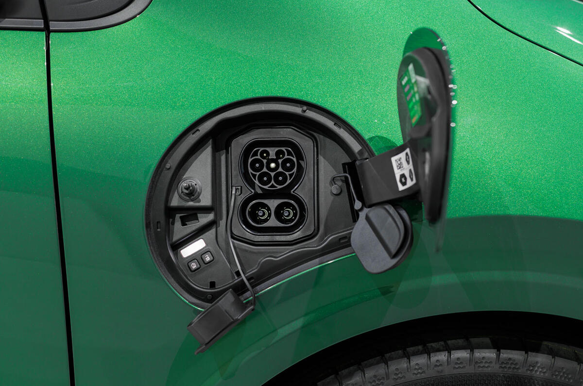 2026 Renault Twingo charging port