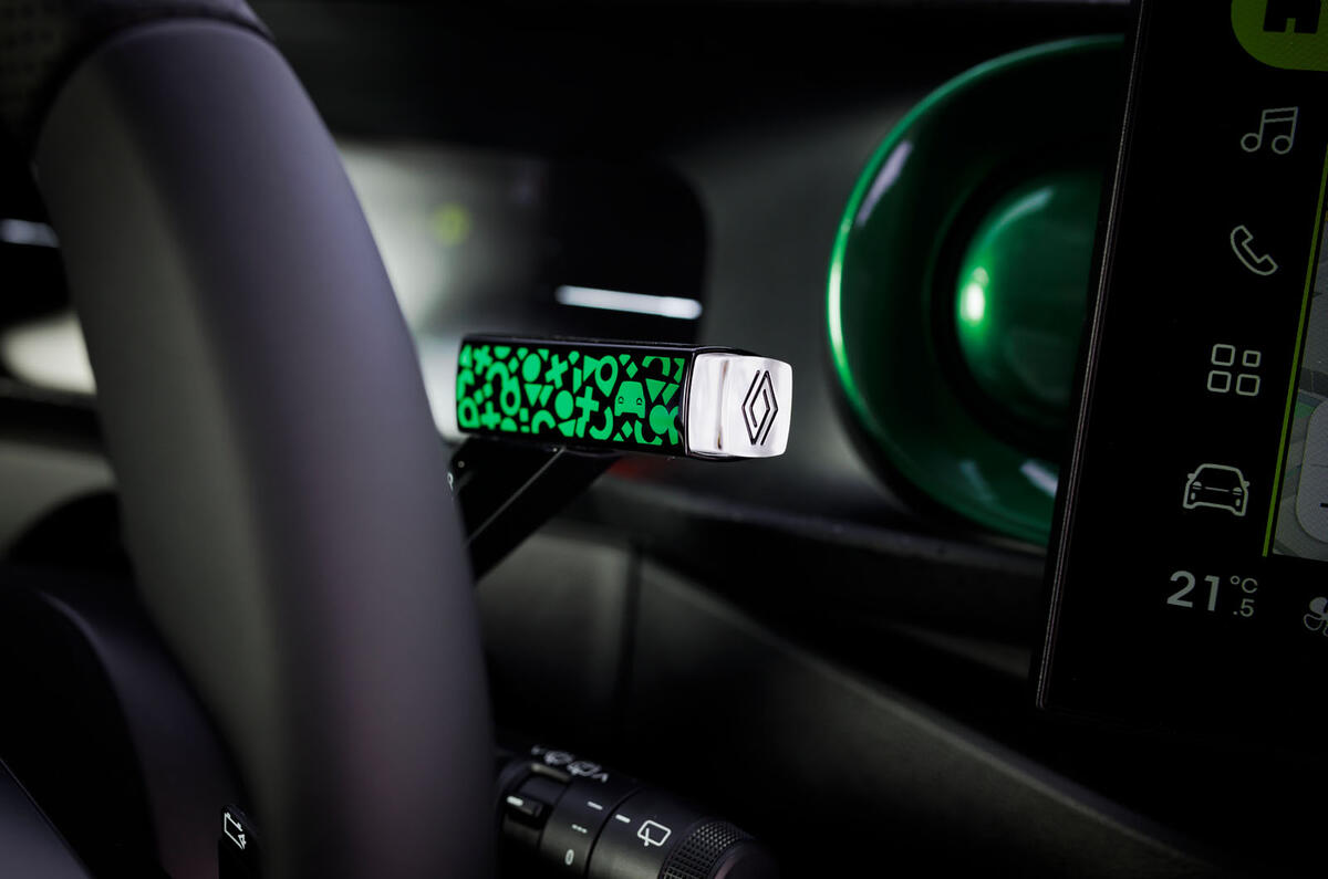 2026 Renault Twingo gear selector detail