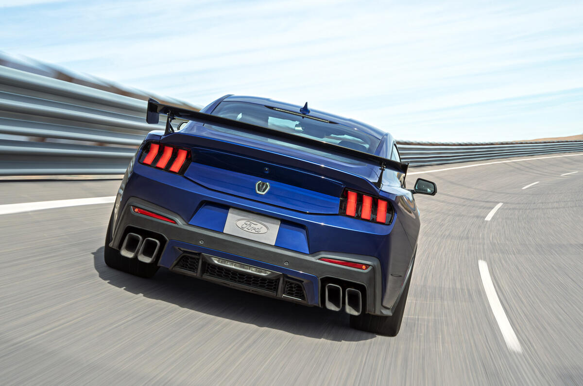 2026 Mustang Dark Horse SC Track Pack 06