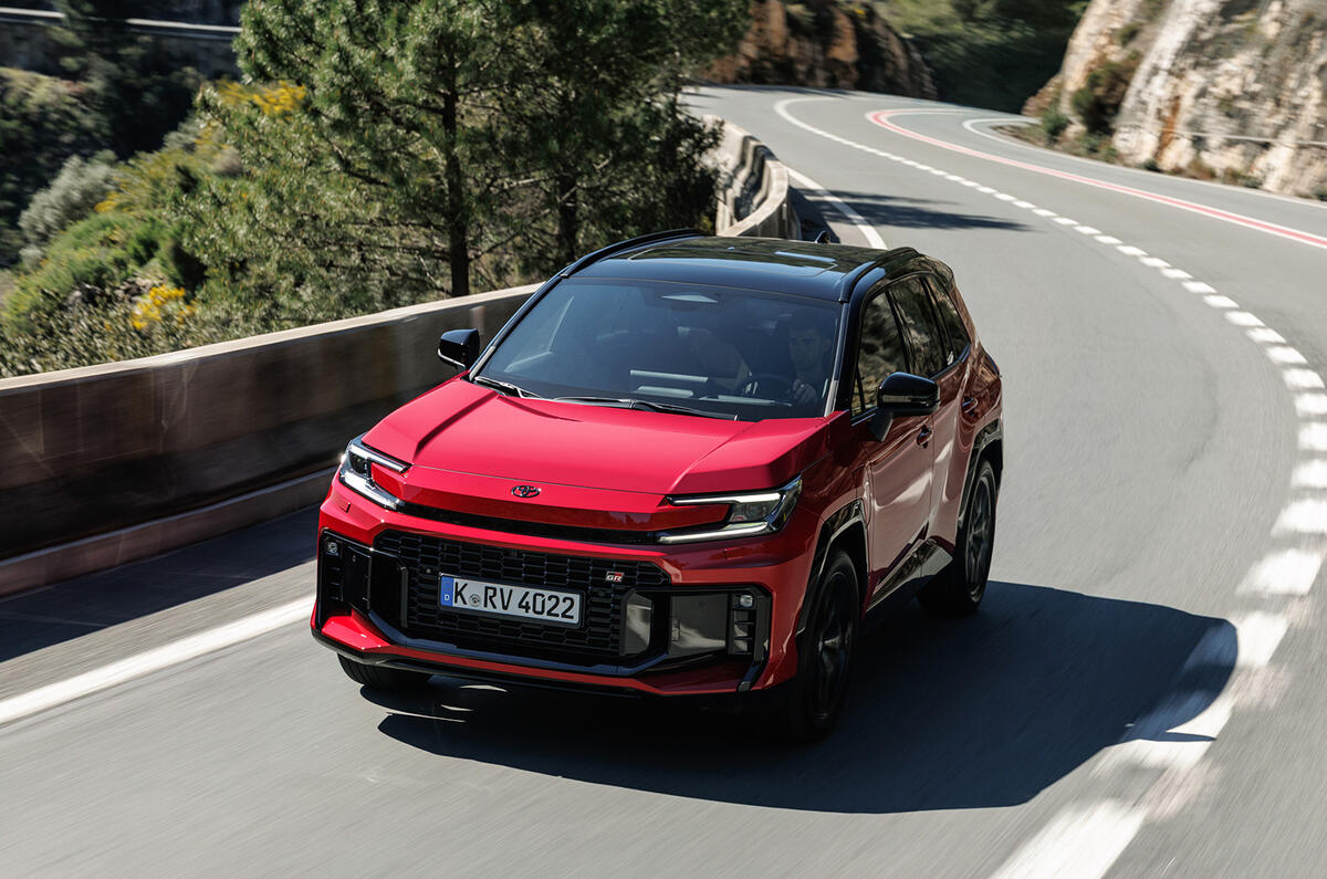 2026 RAV4 PHEV GRS Emotional Red dynamic 014