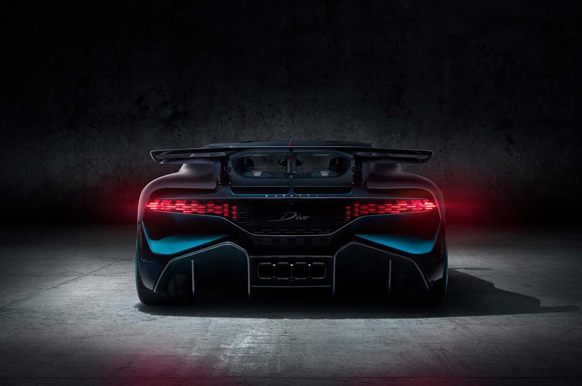 Bugatti Divo rear straight