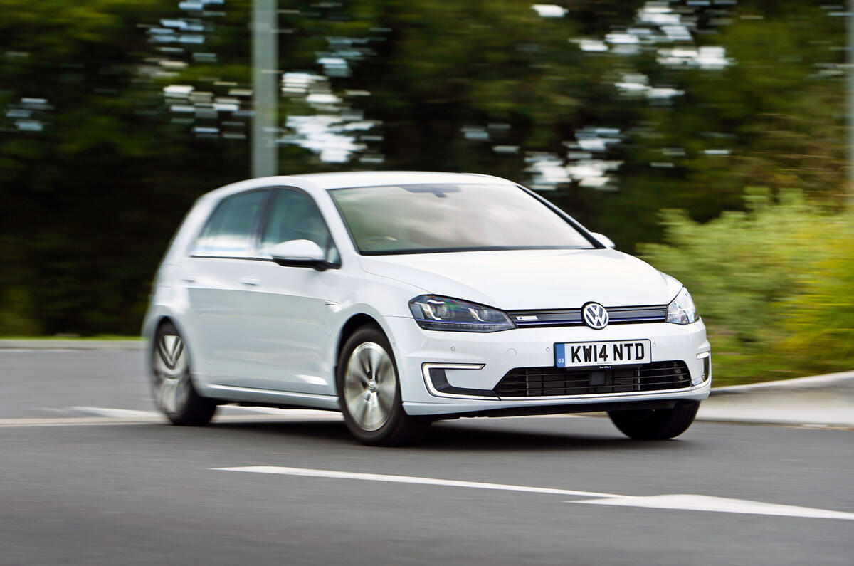 VW e-Golf - tracking front