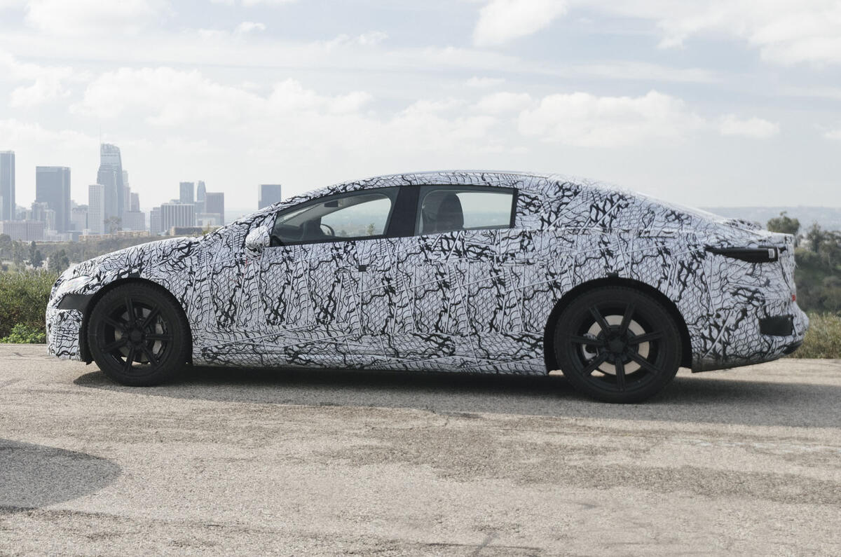 2021 Mercedes-Benz EQS camouflaged prototype 2021 Mercedes-Benz EQS camouflaged prototype