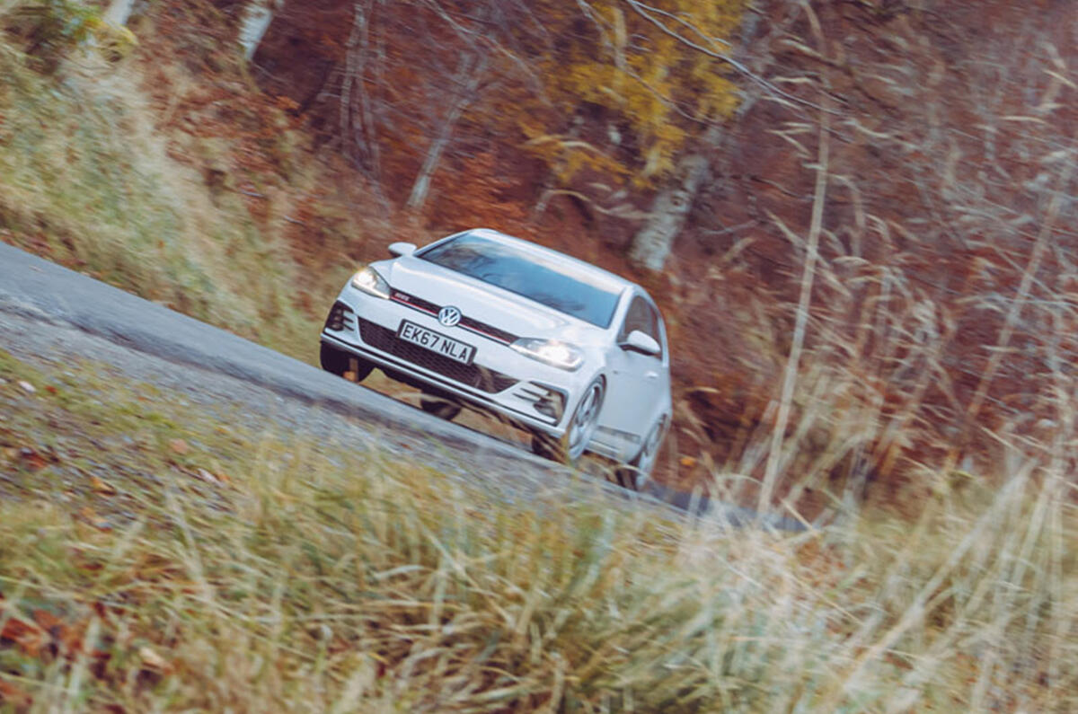 Mountune Golf GTI 2002 - hero front