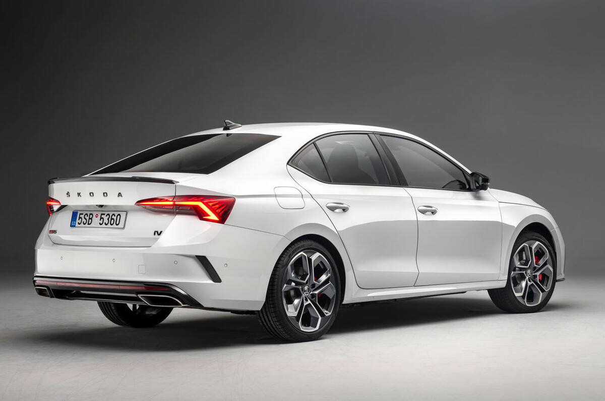 Skoda Octavia vRS 2020 - stationary side Skoda Octavia vRS 2020 - stationary side