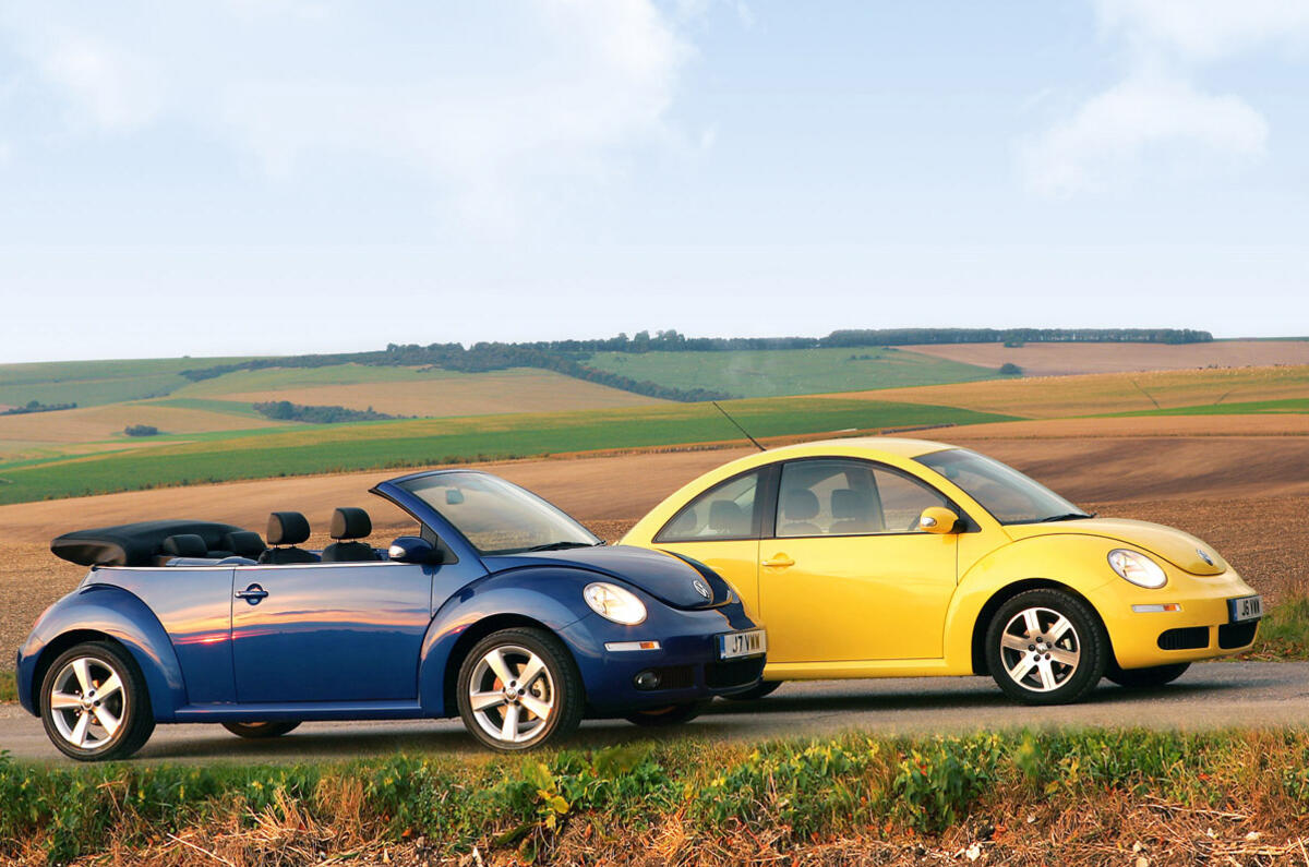 Volkswagen Beetles - stationary sides