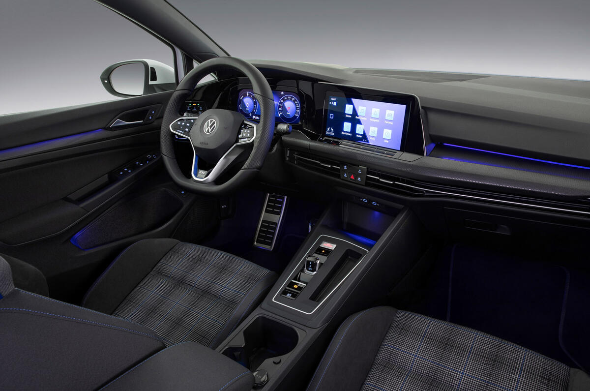 Volkswagen Golf GTE 2020 - interior Volkswagen Golf GTE 2020 - interior