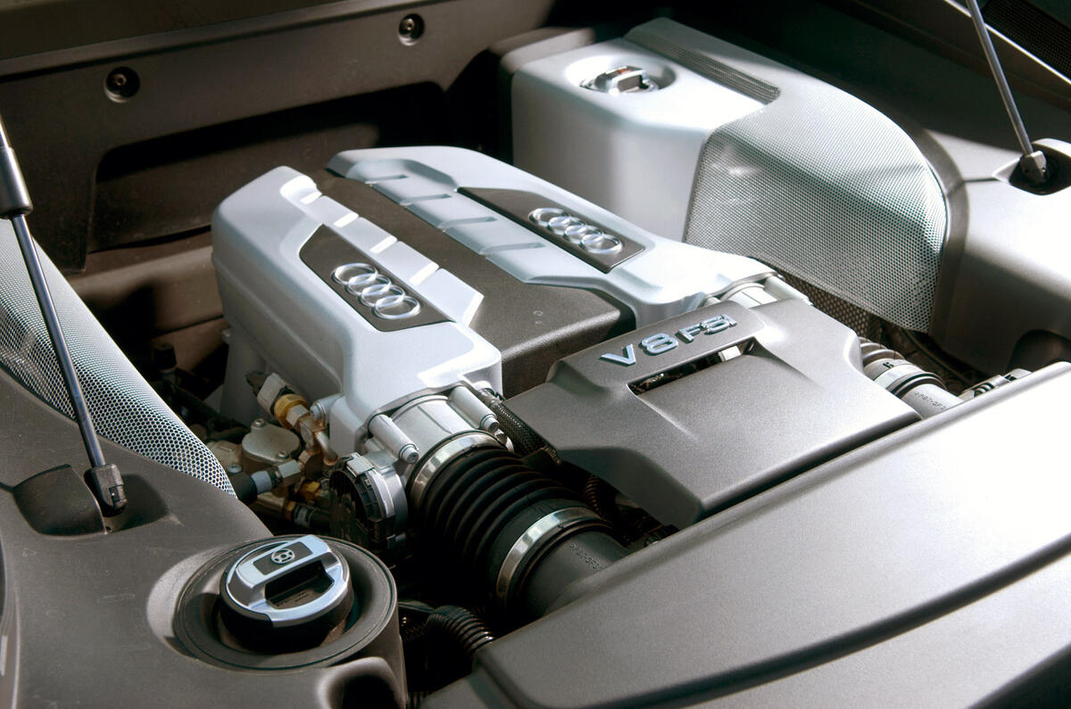 Audi R8 2008 - engine