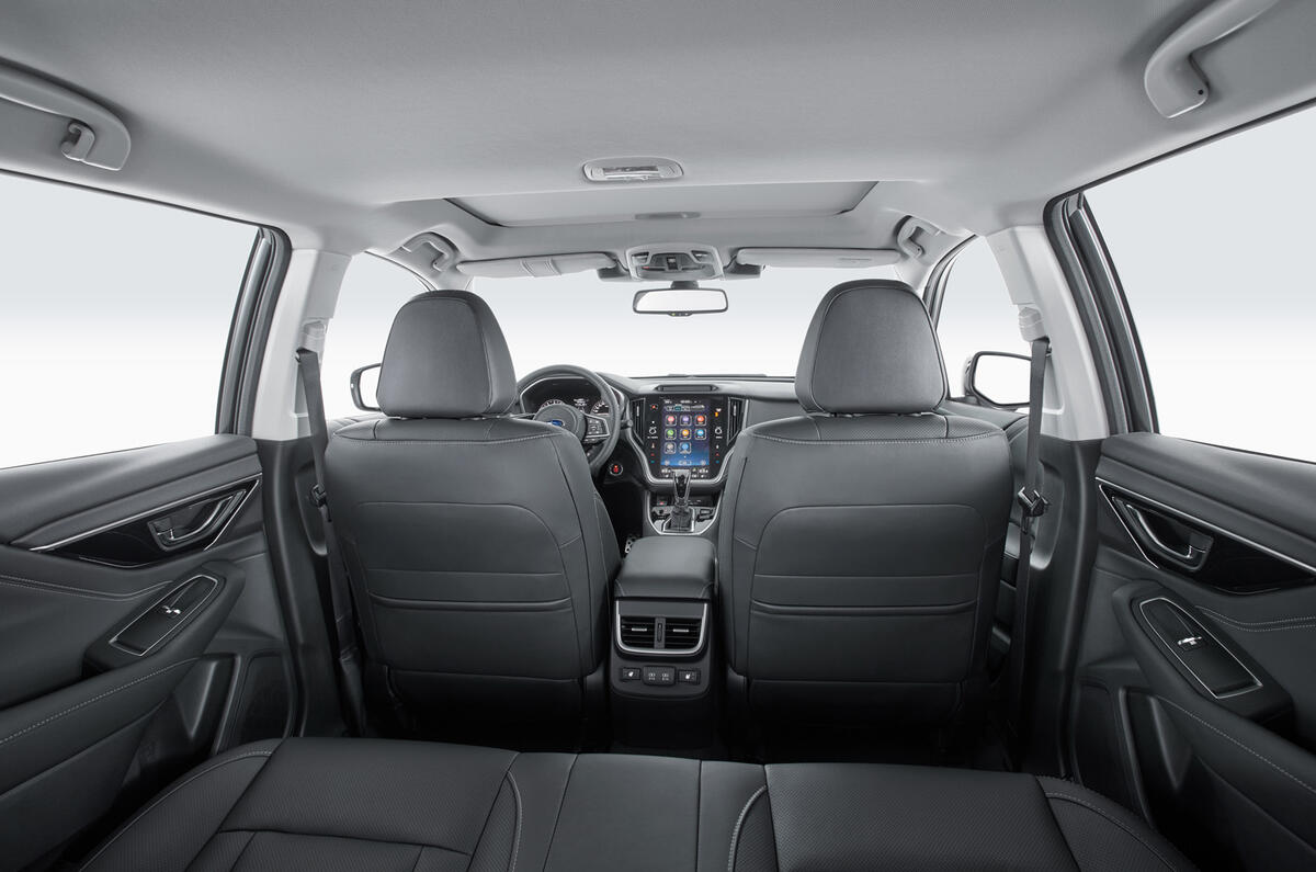 21OUTBACK Interior (3) 21OUTBACK Interior (3)