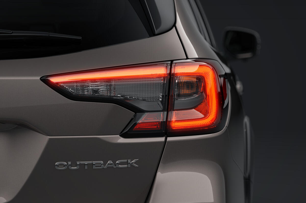 21OUTBACK Touring ExteriorFeature 0130P 21OUTBACK Touring ExteriorFeature 0130P