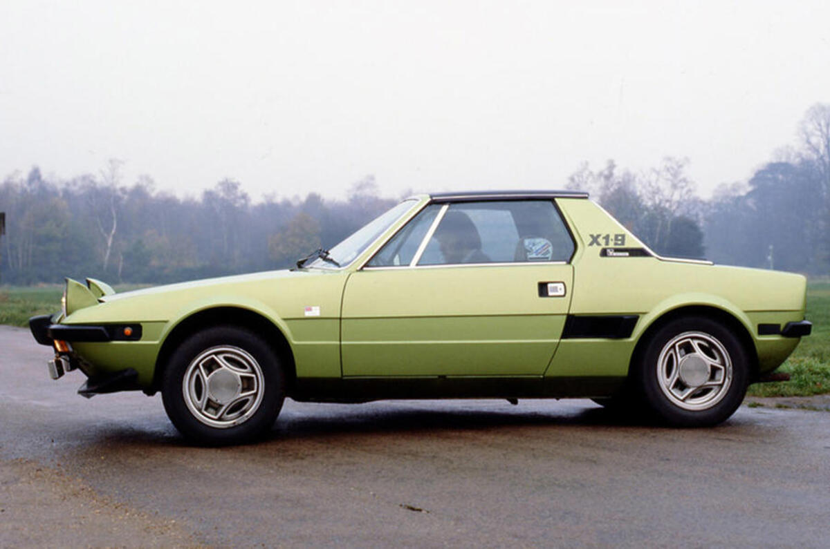 Fiat X1/9 - static side