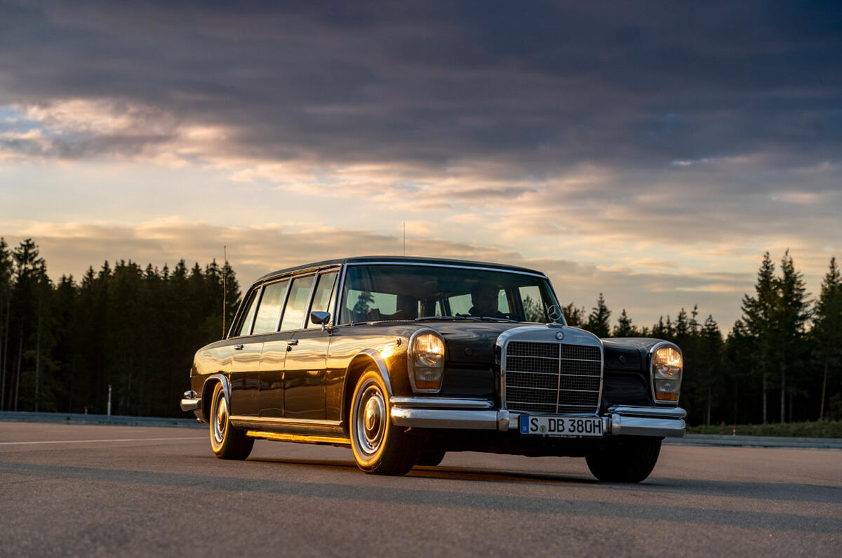600 Pullman - front 600 Pullman - front