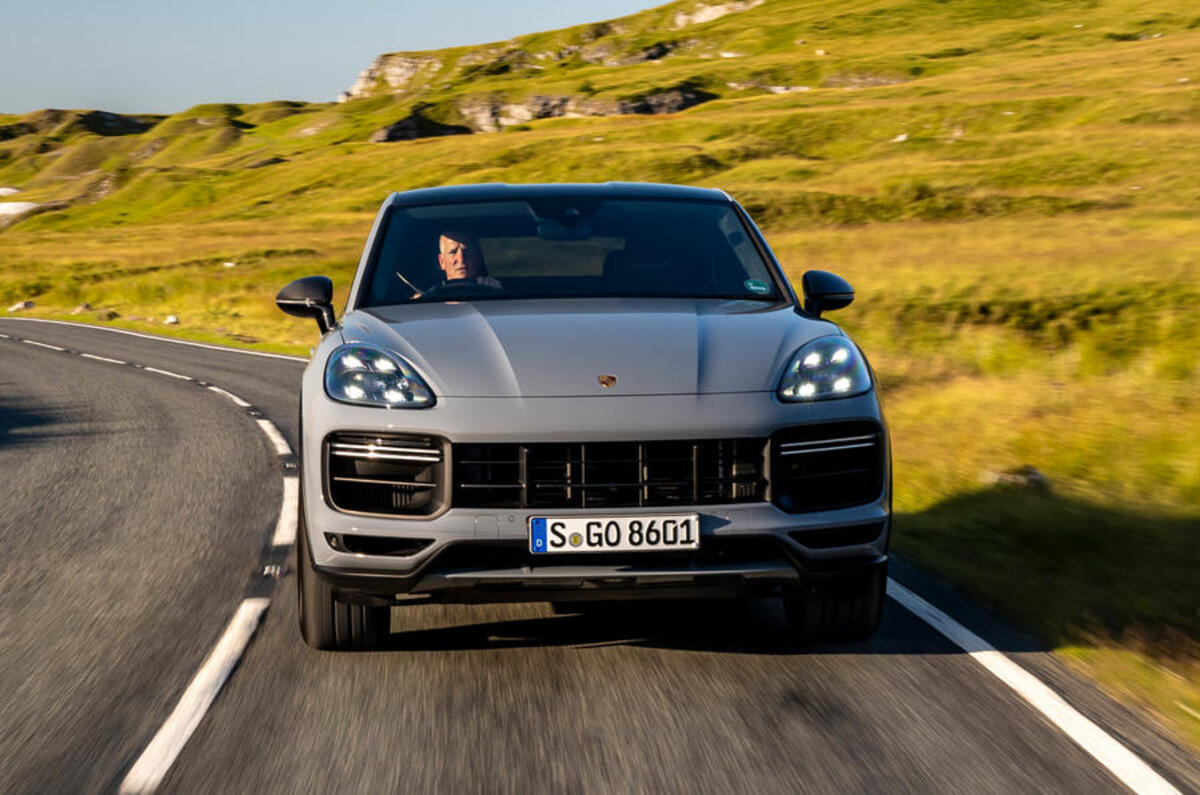 23 porsche cayenne turbo gt 2021 uk fd on road nose