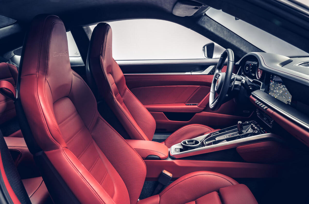 Porsche 911 Turbo S 2020 - interior Porsche 911 Turbo S 2020 - interior