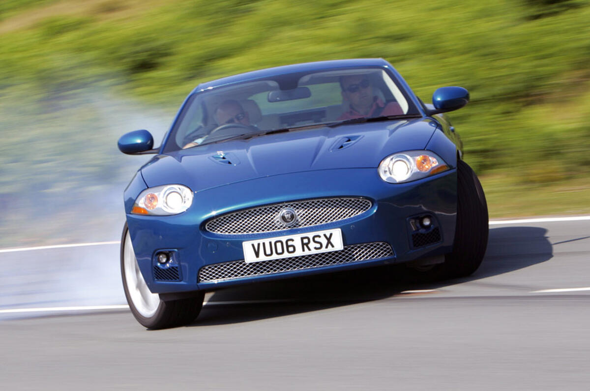 Jaguar XKR 2007 - tracking front