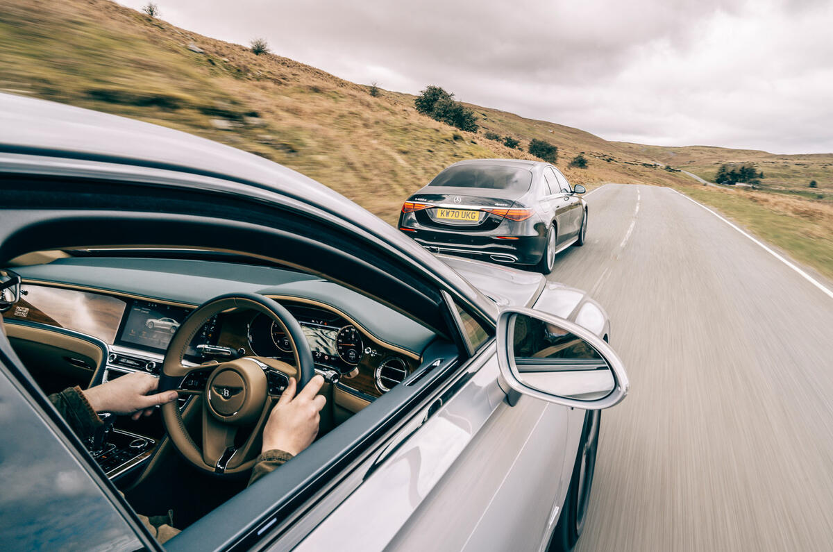 23 olg Flying Spur vs Mercedes Benz S400d 4matic 2021 5242