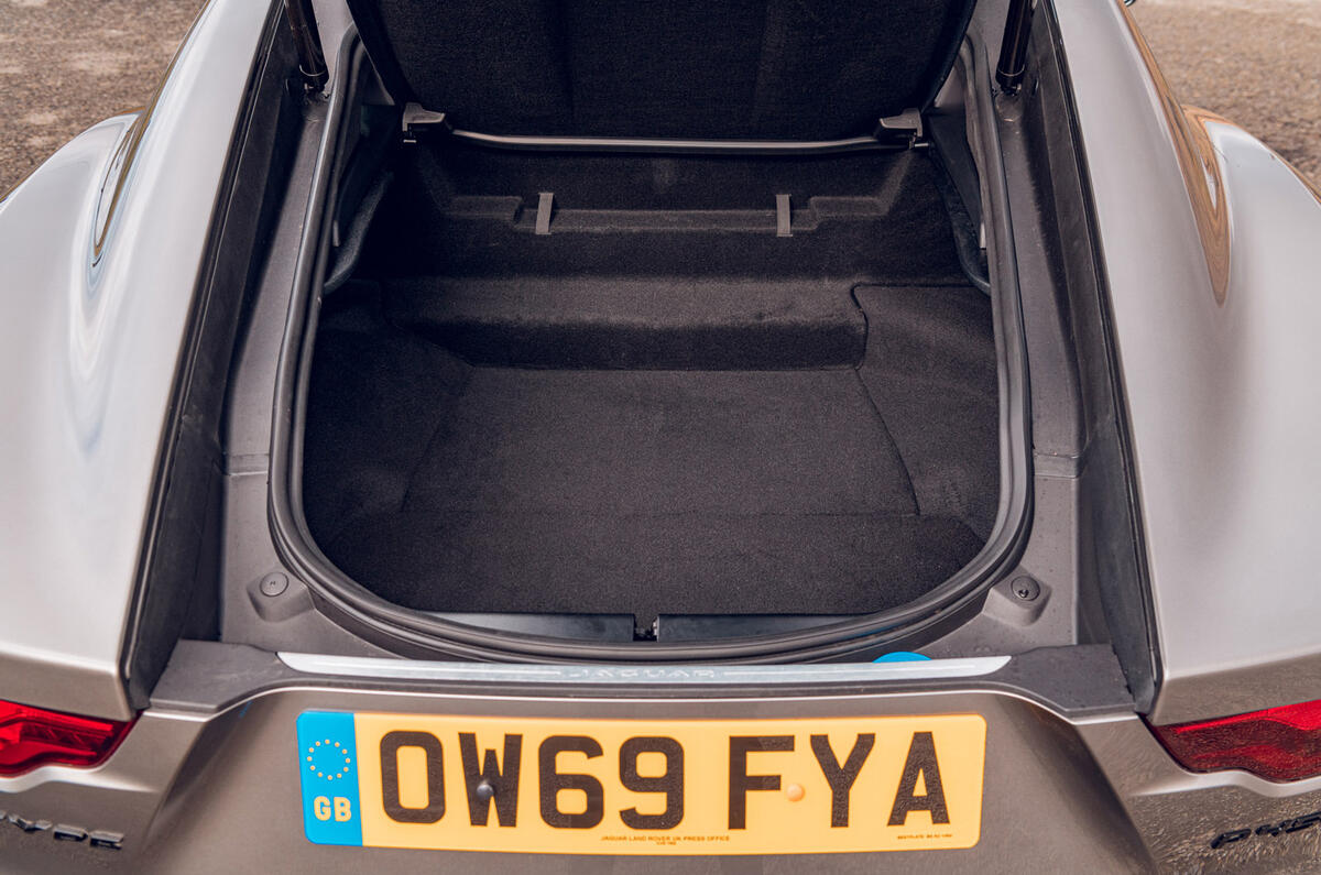 Jaguar F-Type - boot Jaguar F-Type - boot