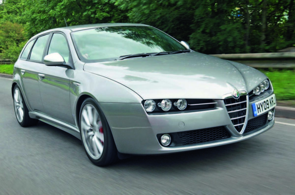 24 ALFA ROMEO 159 SPORTWAGON 24 ALFA ROMEO 159 SPORTWAGON