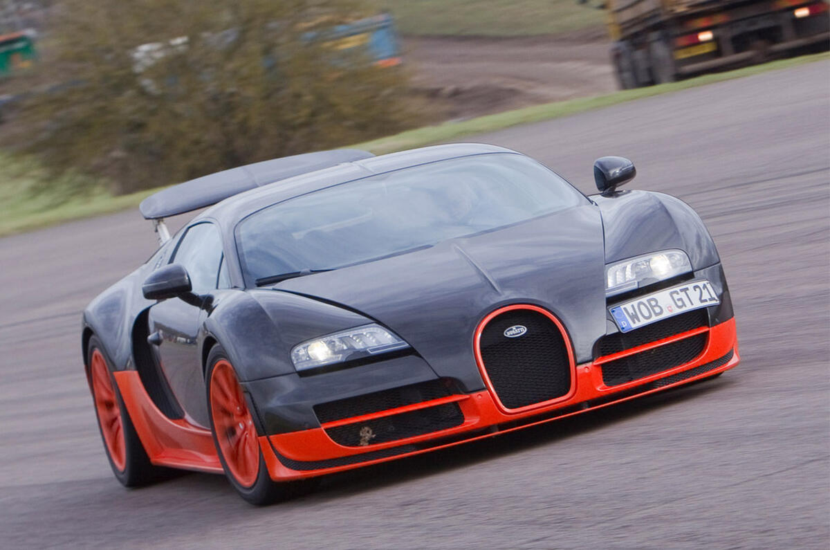 25 BUGATTI VEYRON SS 25 BUGATTI VEYRON SS