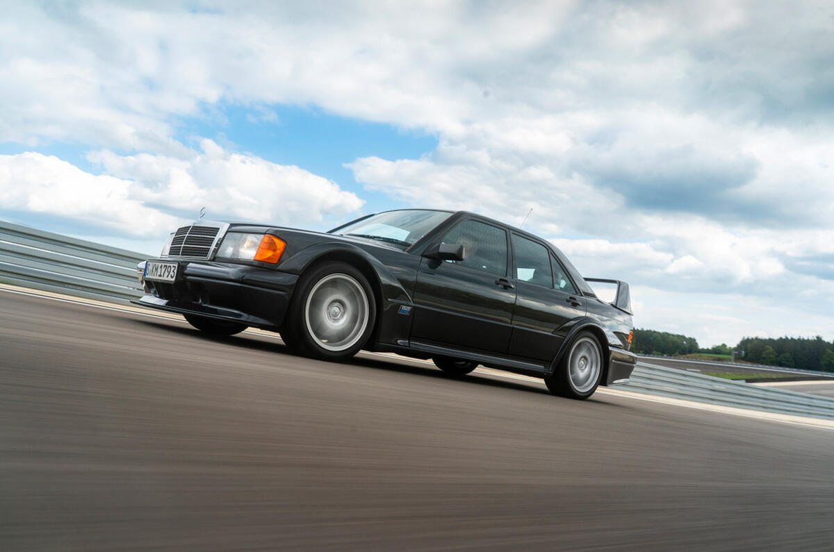 Mercedes E-Class - side Mercedes E-Class - side