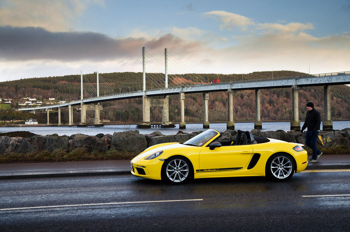 Porsche Boxster T 2019 - hero side Porsche Boxster T 2019 - hero side