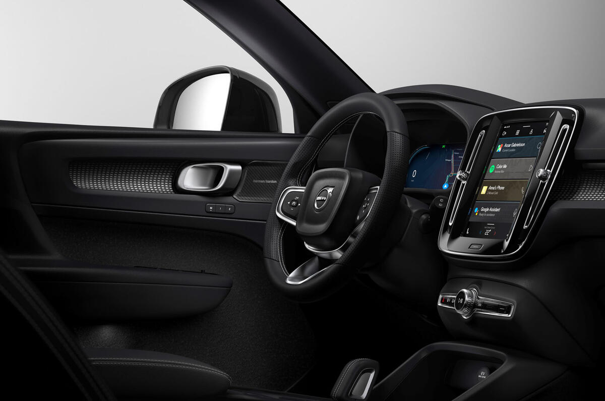 2020 Volvo XC40 EV - infotainment