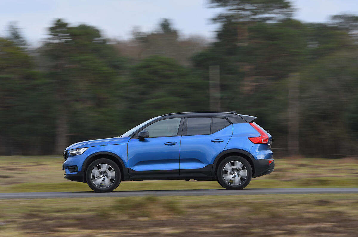 25 Volvo XC40 B4 202120210212 1073