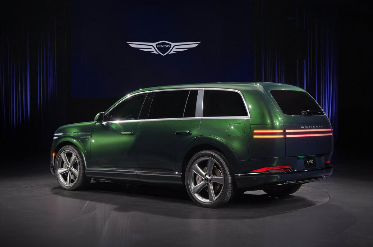 260820 anewiconrsquosarrivalgenesisunveilsgv90flagshipsuv 20