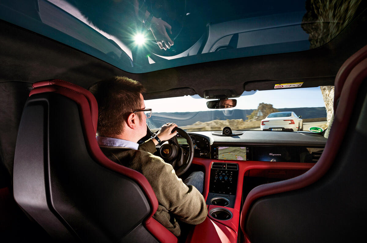 Porsche Taycan Turbo S - interior