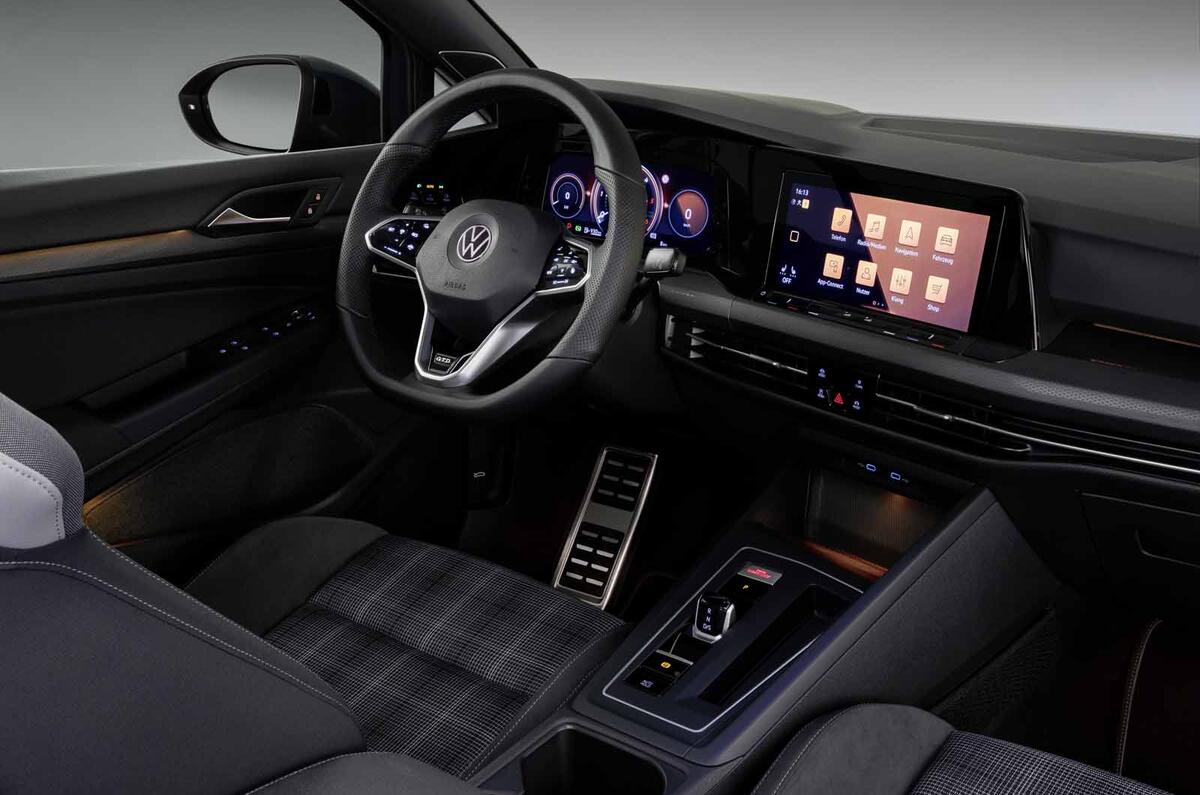 VW Golf GTD cabin