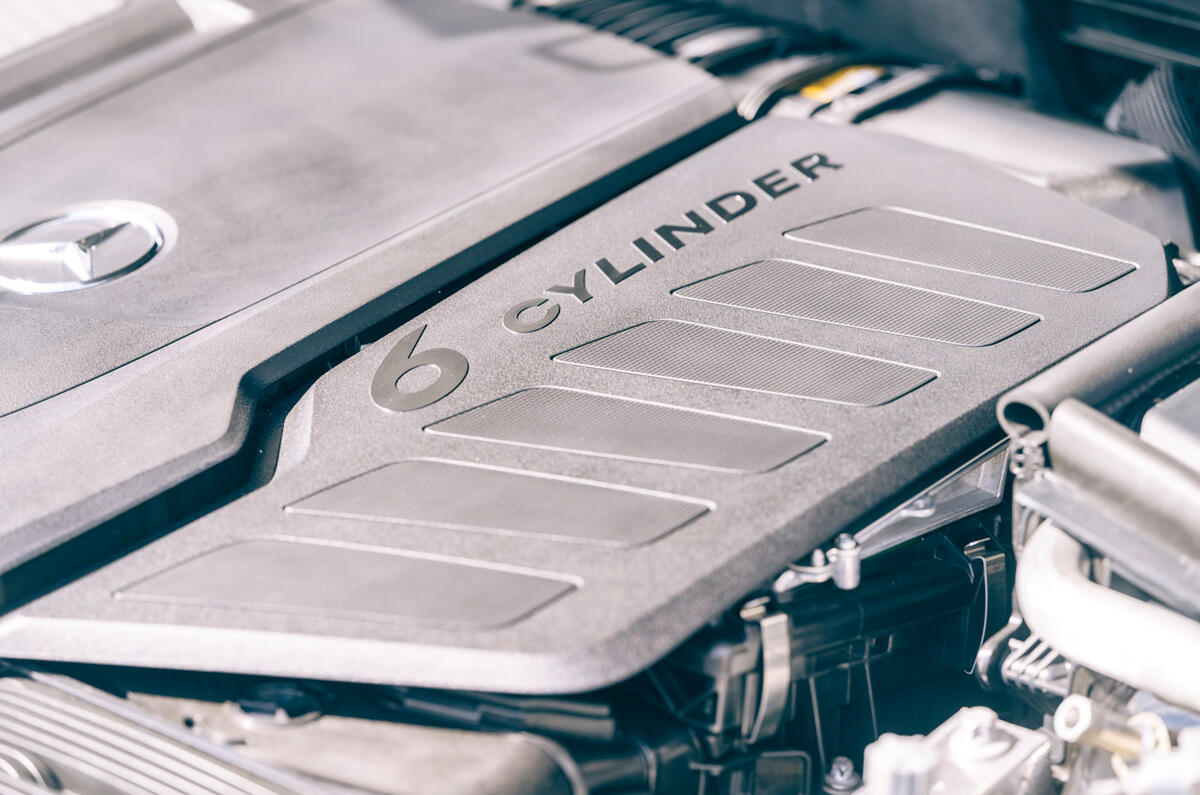 27 olg Flying Spur vs Mercedes Benz S400d 4matic 2021 3822