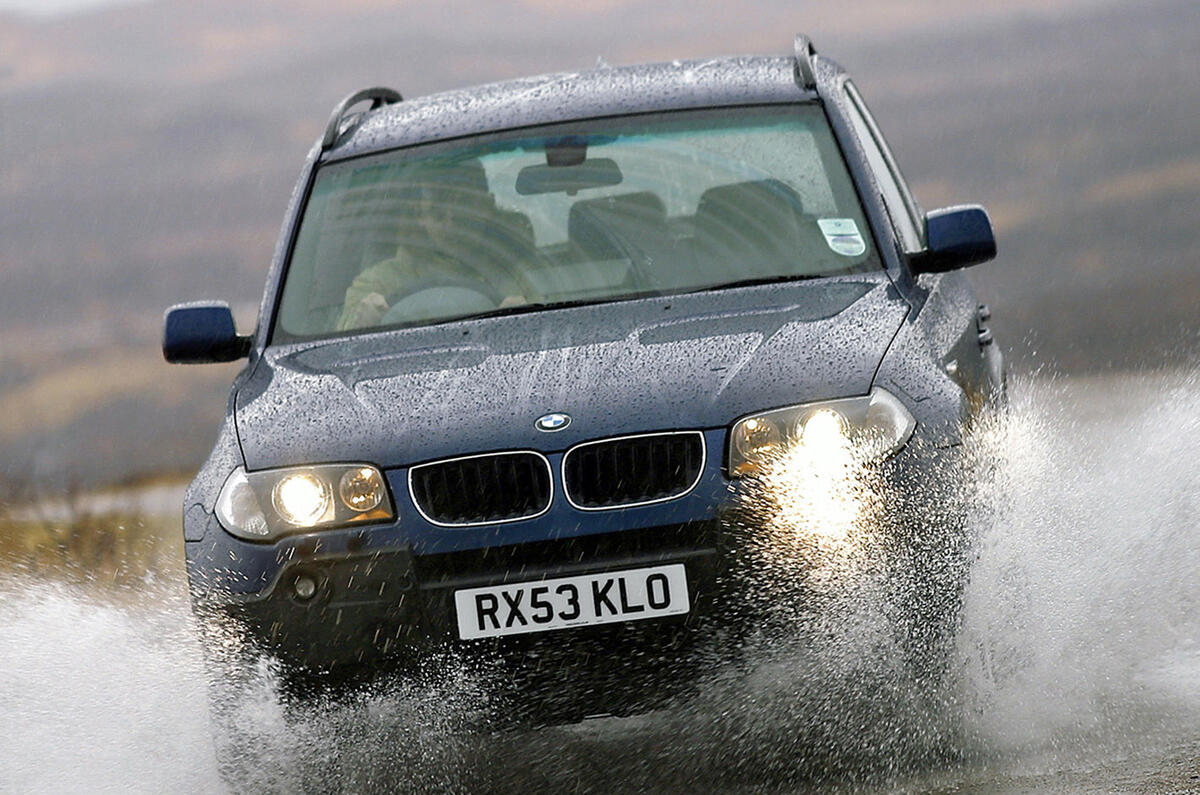 BMW X3 - hero front