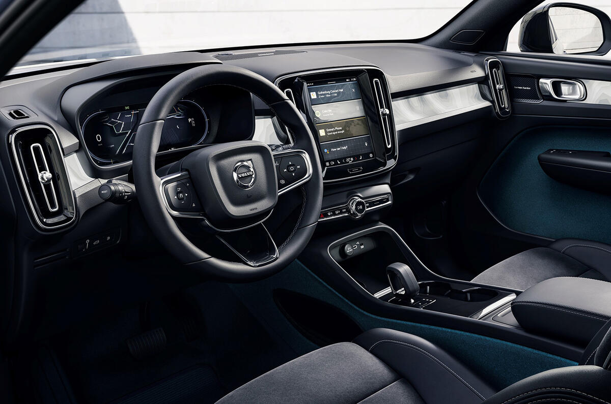 286567 C40 Recharge Interior 1