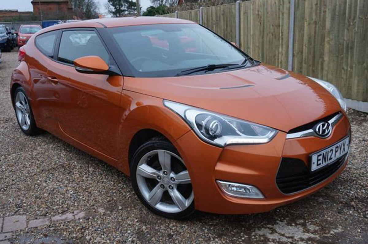 2 hyundai veloster 2 hyundai veloster